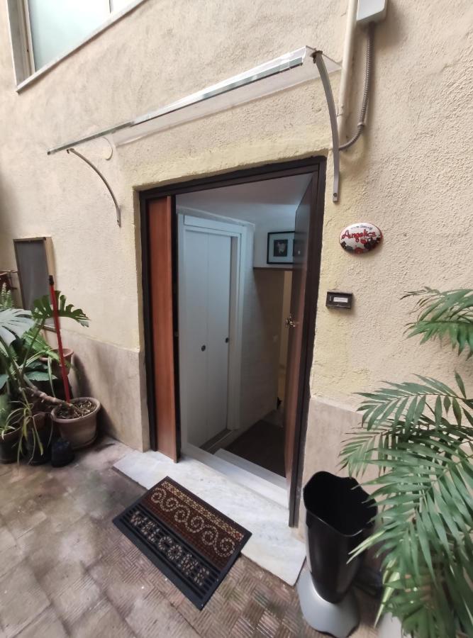 Casa Vacanze Angelica Salerno Exterior photo